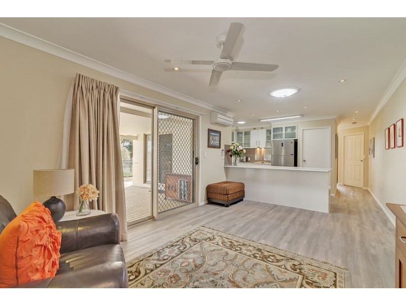 29 Wantana Crescent, Edens Landing QLD 4207