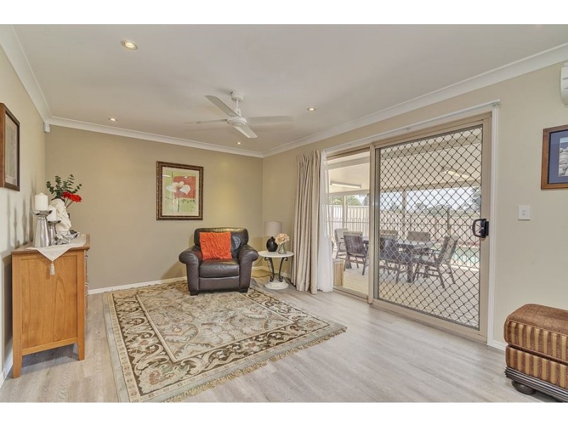 29 Wantana Crescent, Edens Landing QLD 4207