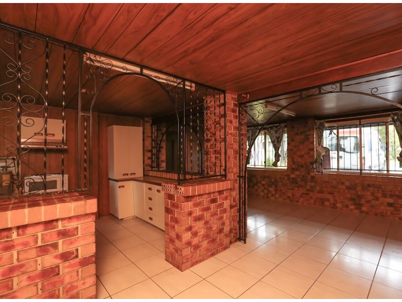 17 Woodash Street, Kingston QLD 4114