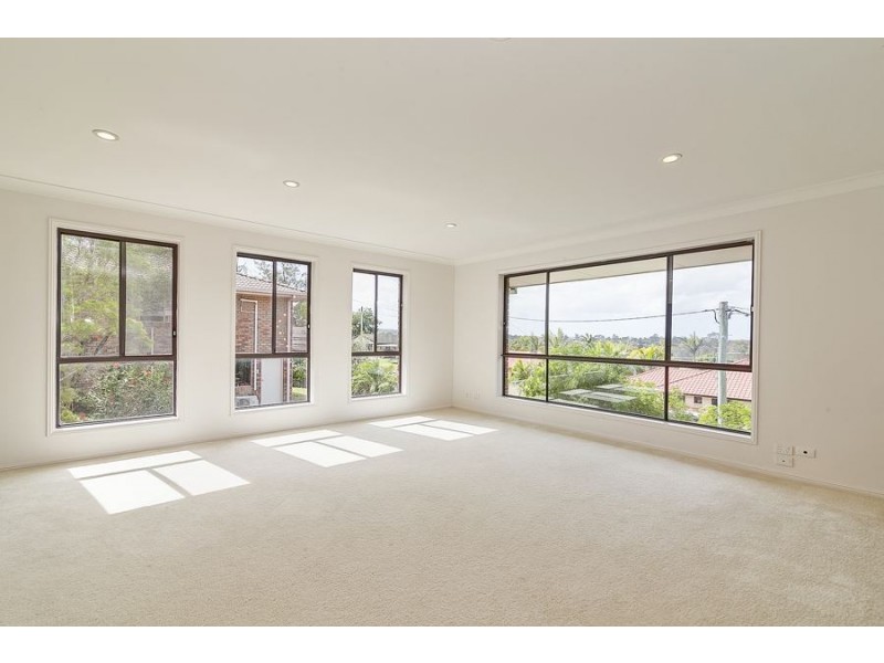 12 Moffatt Place, Edens Landing QLD 4207