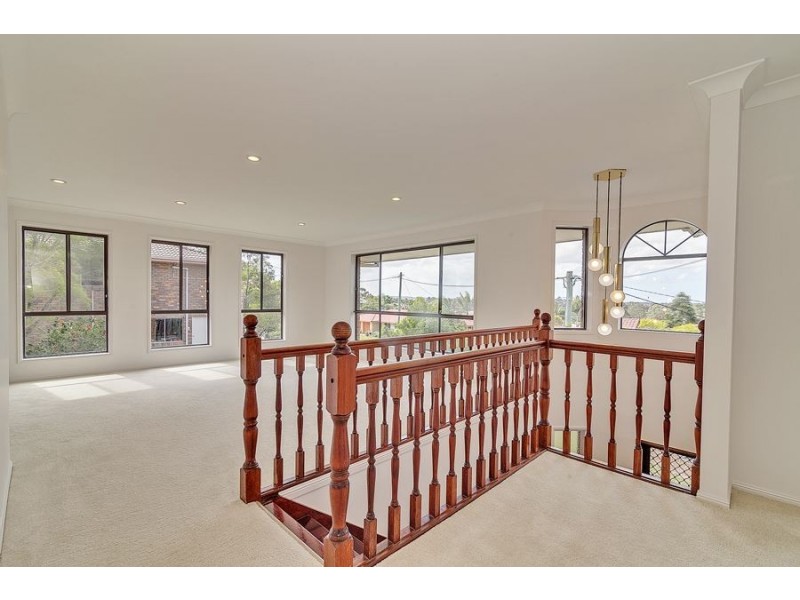 12 Moffatt Place, Edens Landing QLD 4207