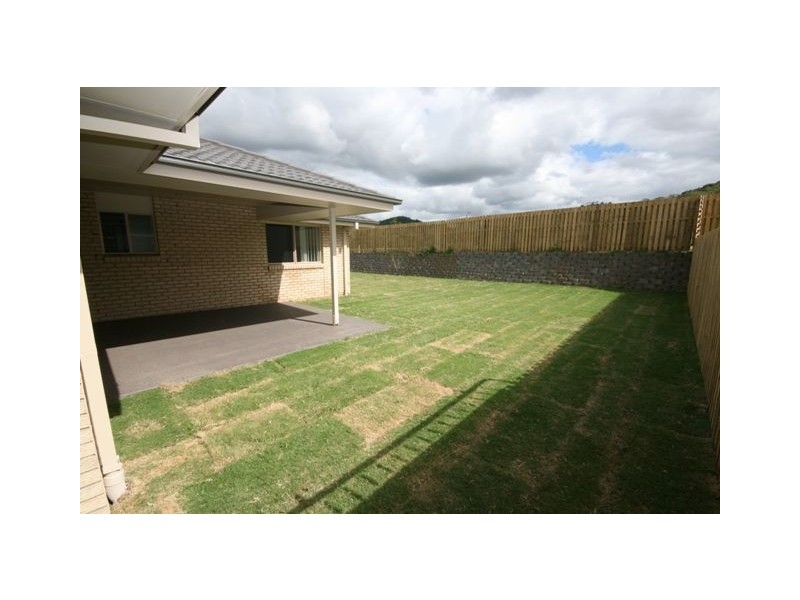8 Sunridge Circuit, Bahrs Scrub QLD 4207