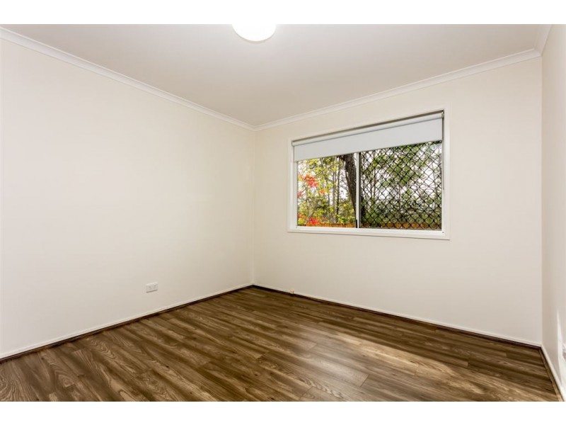 4 Jeetho Street, Holmview QLD 4207