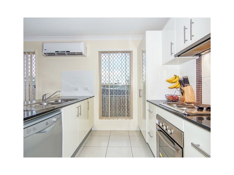 1 Wallaman Close, Waterford QLD 4133