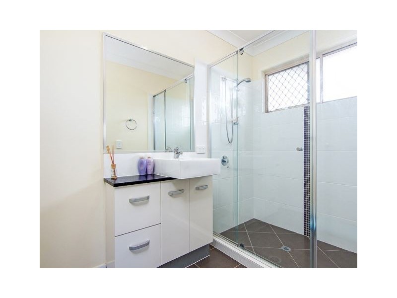 1 Wallaman Close, Waterford QLD 4133