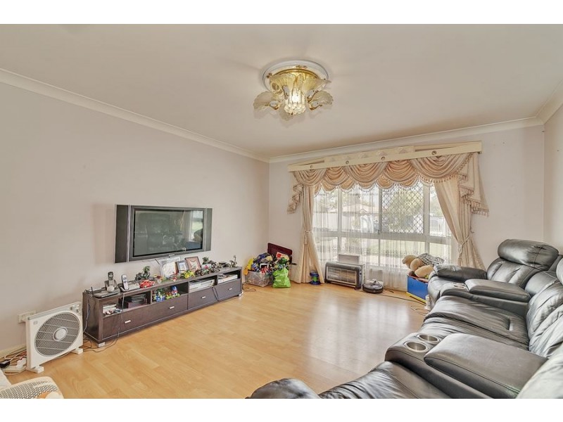 3 Strand Court, Waterford West QLD 4133