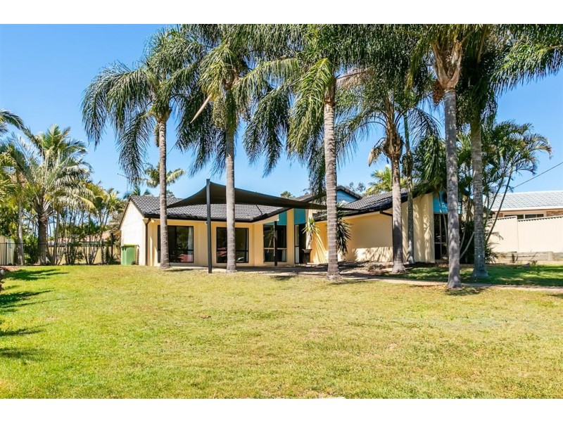 4 Richter Court, Edens Landing QLD 4207