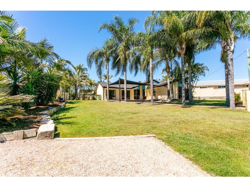 4 Richter Court, Edens Landing QLD 4207