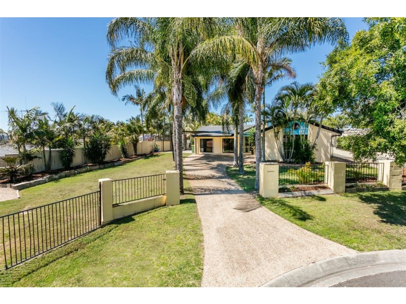 4 Richter Court, Edens Landing QLD 4207
