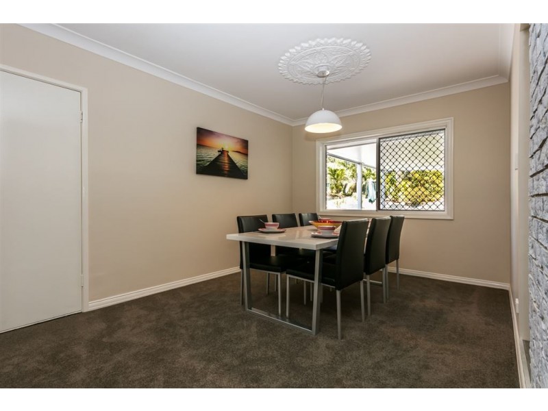 8 Minnie Place, Windaroo QLD 4207