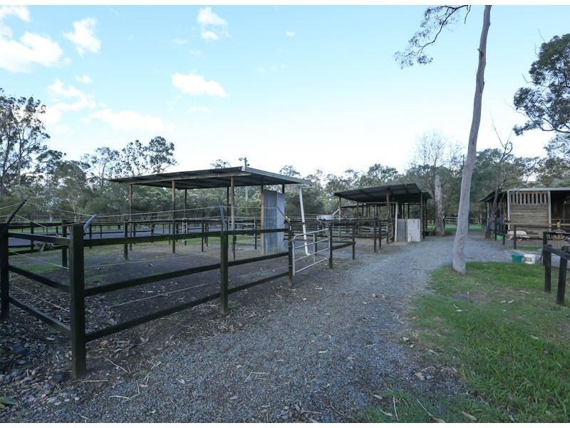 60 Coplick Crescent, Buccan QLD 4207