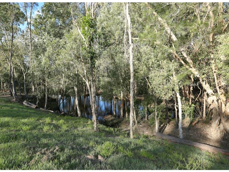 60 Coplick Crescent, Buccan QLD 4207
