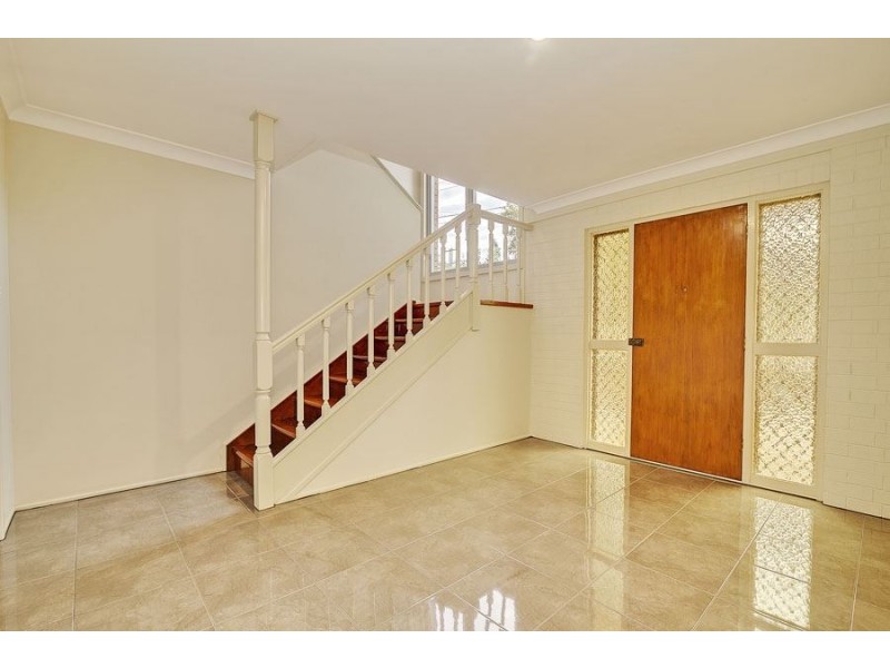 11 Curlew Crescent, Eagleby QLD 4207