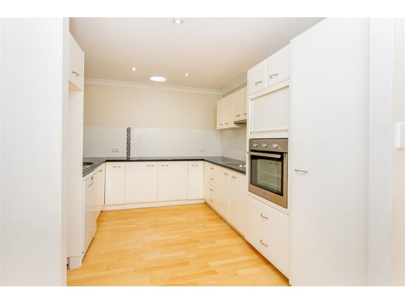 6 Ambat Court, Tanah Merah QLD 4128