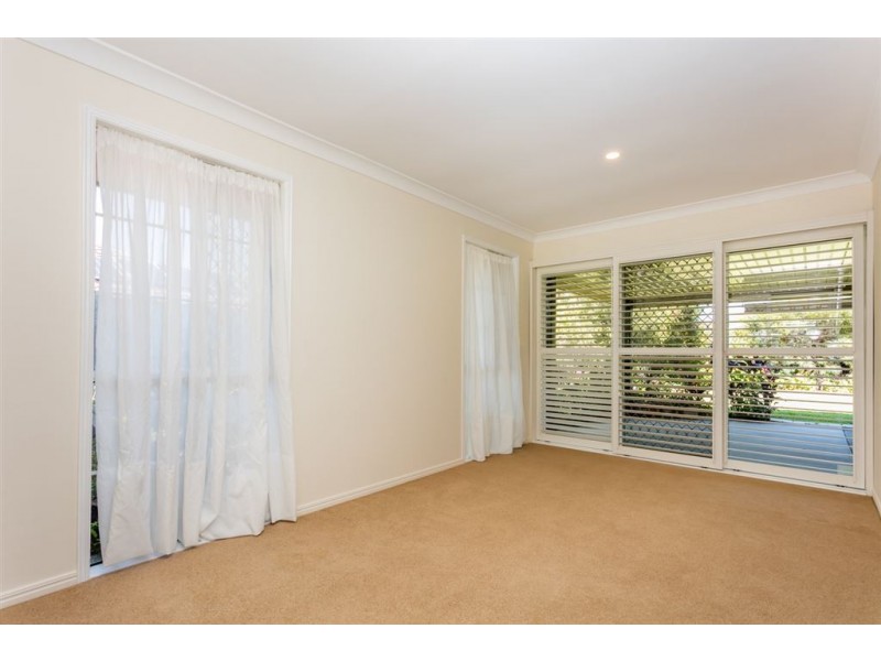 6 Ambat Court, Tanah Merah QLD 4128