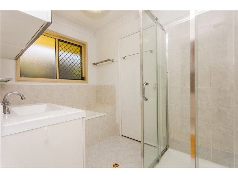 6 Ambat Court, Tanah Merah QLD 4128