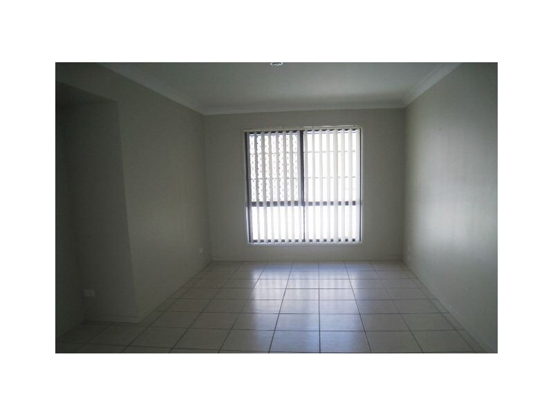 8 Goundry Dr, Holmview QLD 4207