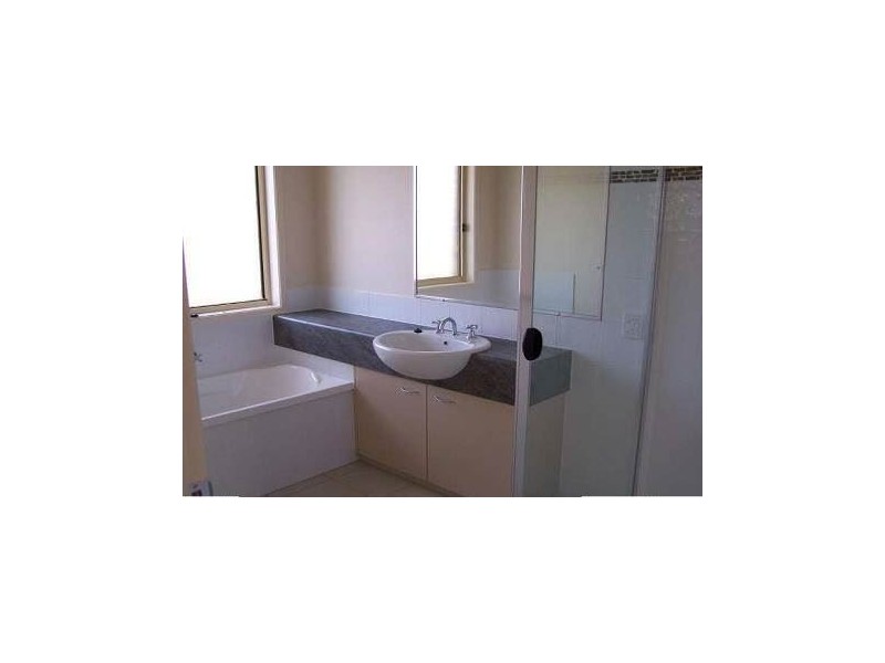 14 Holliday Dr, Edens Landing QLD 4207