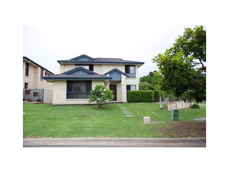 9 Lake Breeze Drive, Windaroo QLD 4207