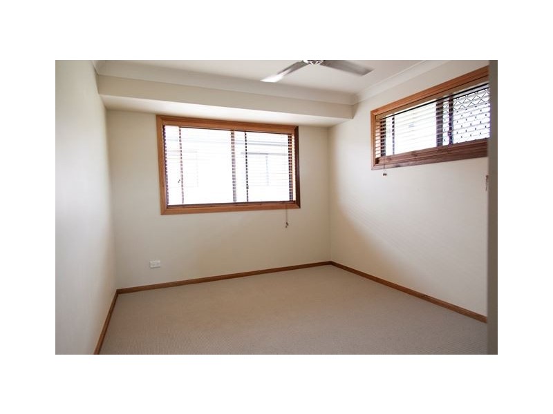 9 Lake Breeze Drive, Windaroo QLD 4207