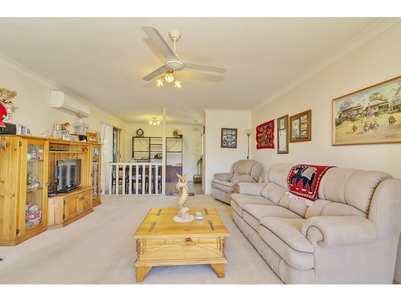 38 Grove Road, Edens Landing QLD 4207