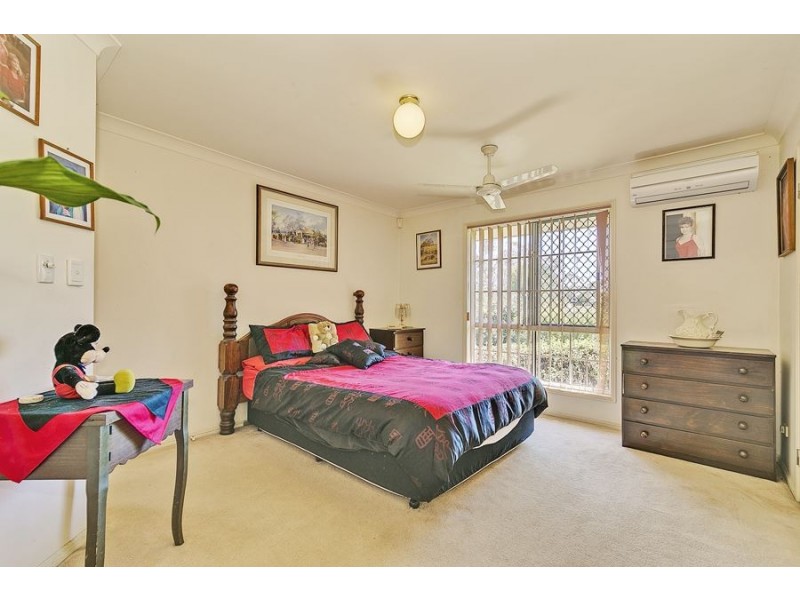 38 Grove Road, Edens Landing QLD 4207