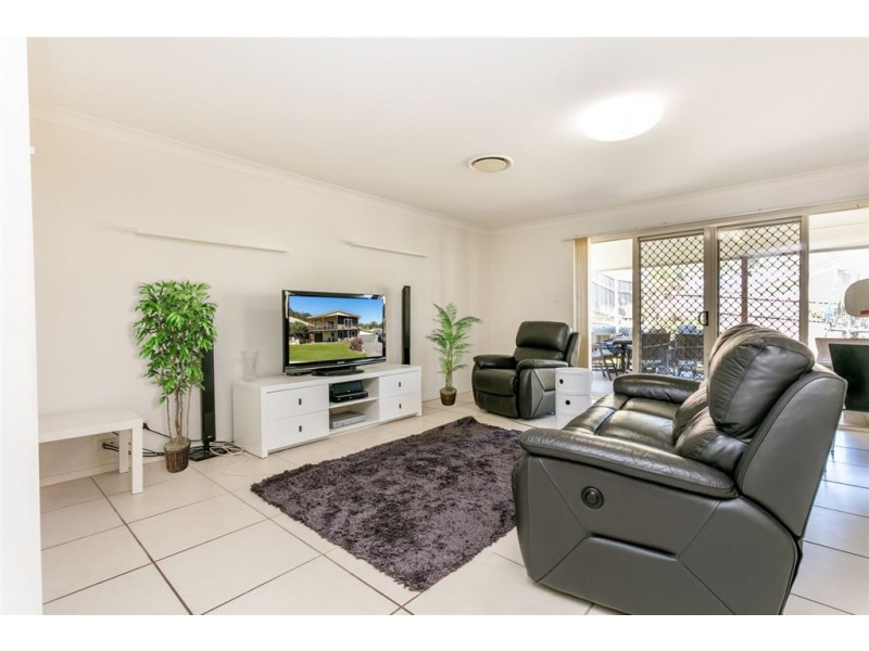 40 Woodlands Blvd, Waterford QLD 4133