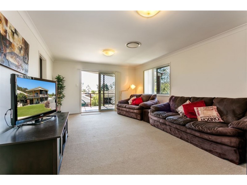 40 Woodlands Blvd, Waterford QLD 4133