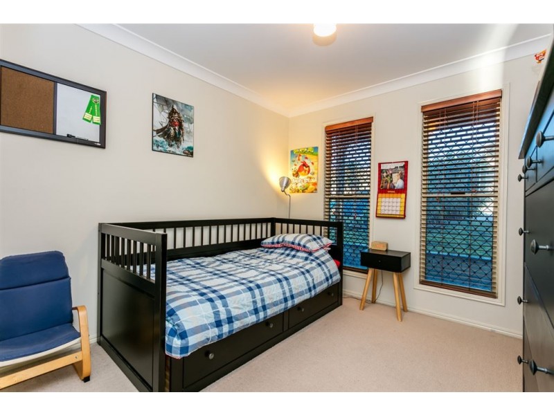 25 Waterline Crescent, Waterford QLD 4133