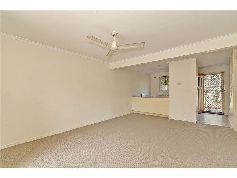 1/6 Pendlebury Court, Edens Landing QLD 4207