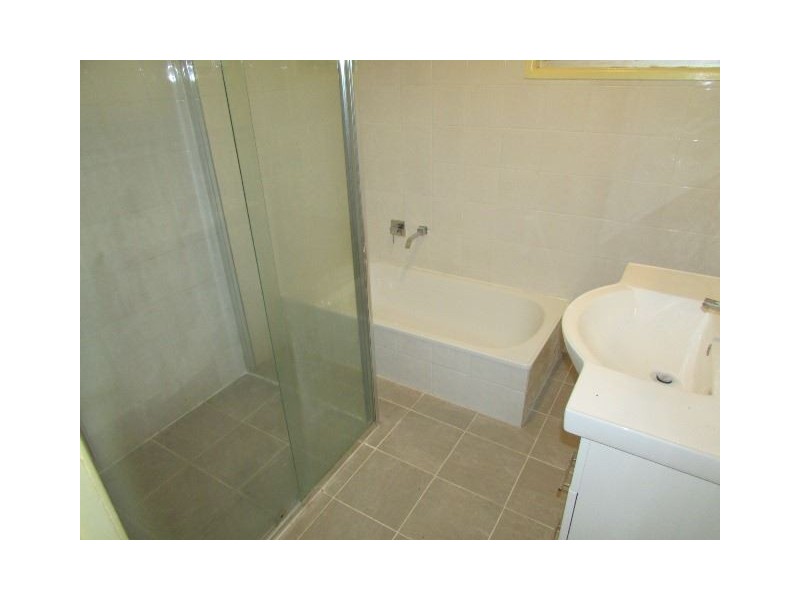 25 Hampton St, Loganholme QLD 4129