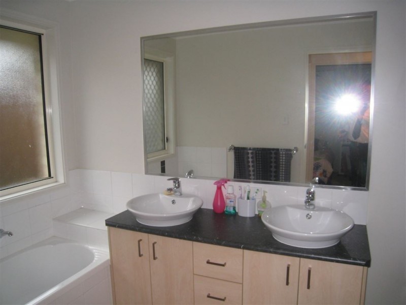 10 Shelley Ave, Mount Warren Park QLD 4207