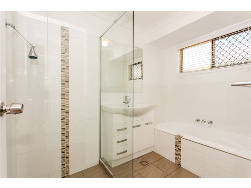 24 Allenby Crescent, Windaroo QLD 4207
