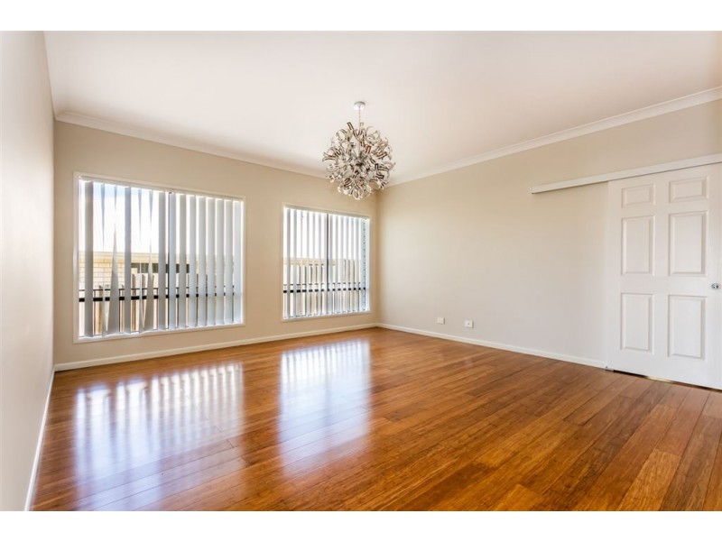 3 Pixie Hollow Cres, Eagleby QLD 4207