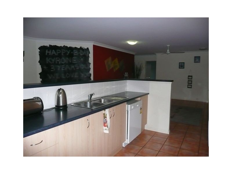 7 Barber Ct, Waterford QLD 4133