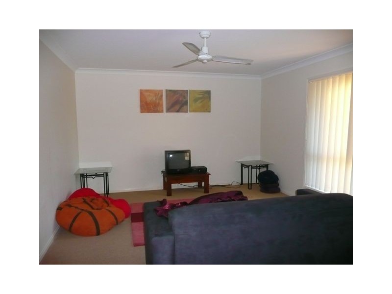 7 Barber Ct, Waterford QLD 4133