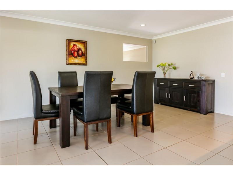 3 Wallaman Close, Waterford QLD 4133