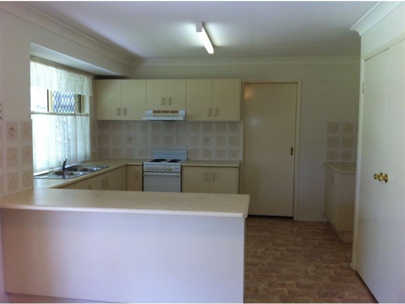 63 Tallagandra Rd, Beenleigh QLD 4207