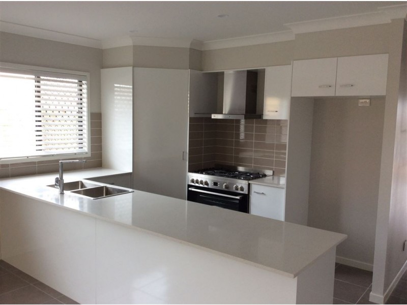 10 Bright Street, Yarrabilba QLD 4207