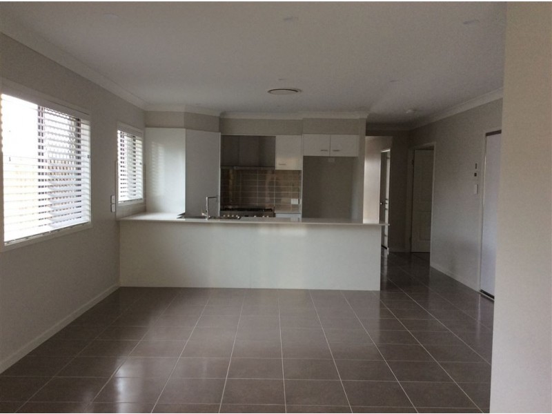 10 Bright Street, Yarrabilba QLD 4207