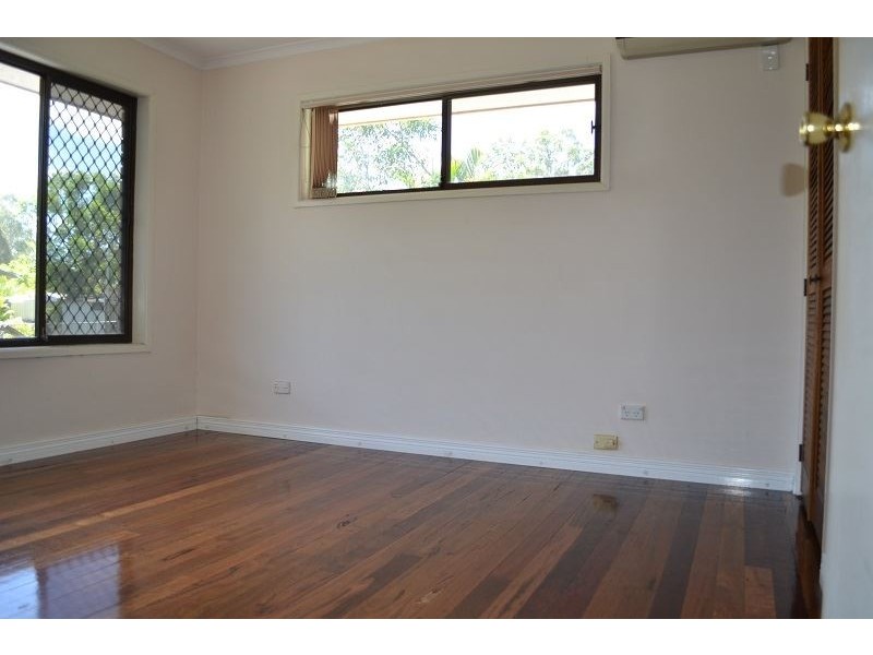 43 Peacock Avenue, Beenleigh QLD 4207