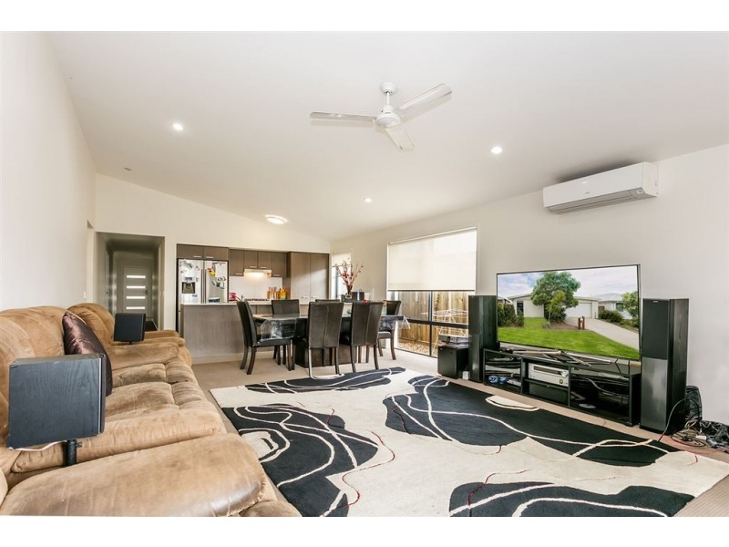 71 Brookside Circuit, Ormeau QLD 4208