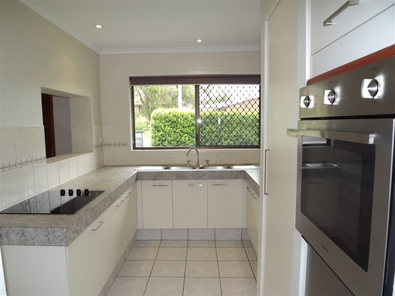 2 Holmes Court, Mount Warren Park QLD 4207