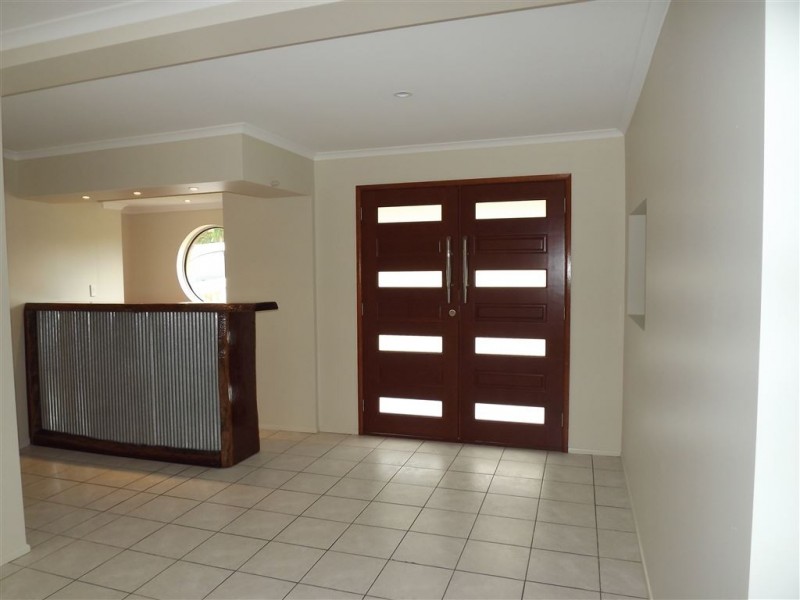 2 Holmes Court, Mount Warren Park QLD 4207