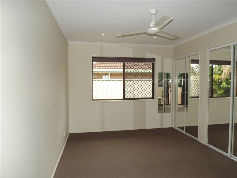 2 Holmes Court, Mount Warren Park QLD 4207