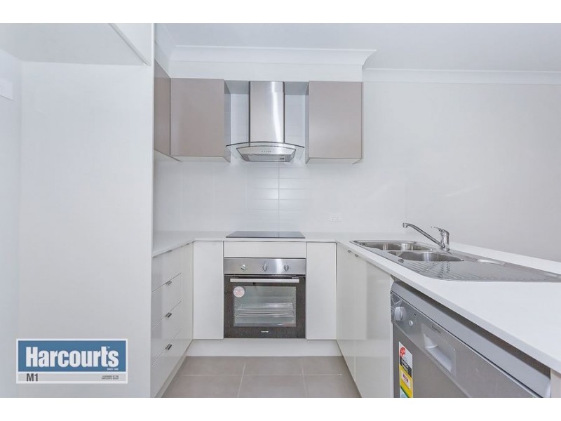 2/17 Spruce St, Loganlea QLD 4131