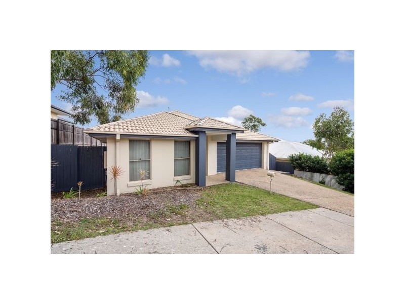 61 Woodlands Blvd, Waterford QLD 4133