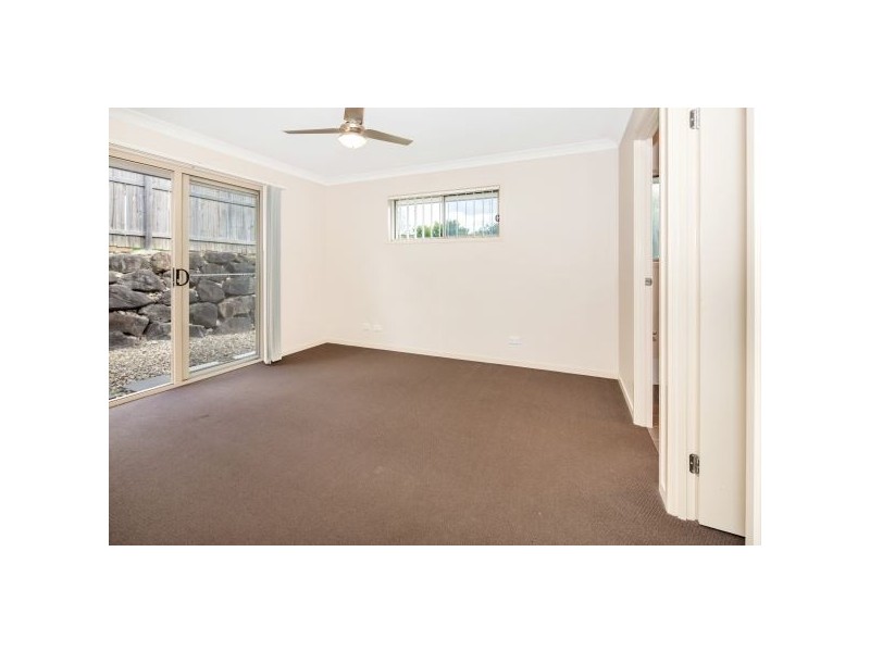 61 Woodlands Blvd, Waterford QLD 4133