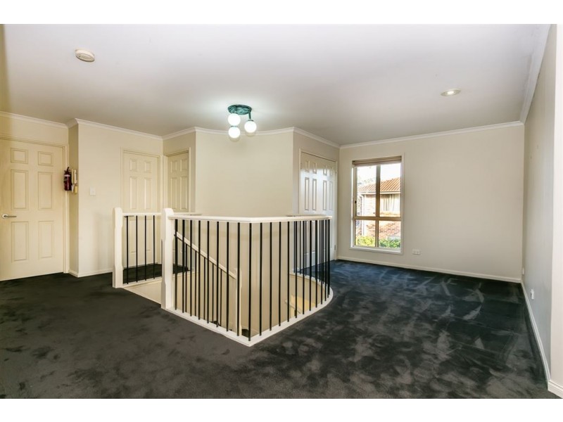 2 Clarke Close, Edens Landing QLD 4207