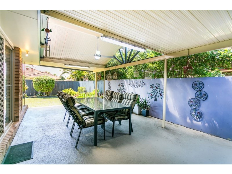 6 Ku-Ring-Gai Close, Loganholme QLD 4129